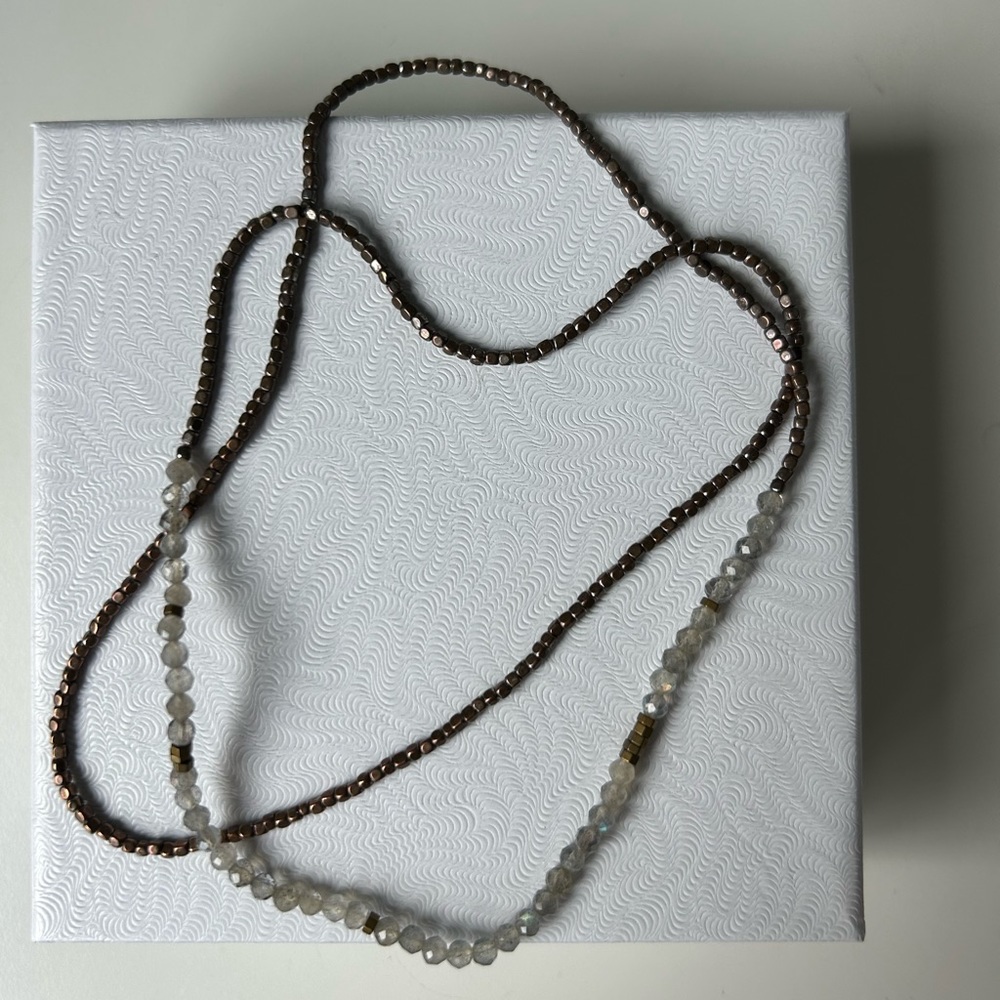 Beaded bracelet / necklace
